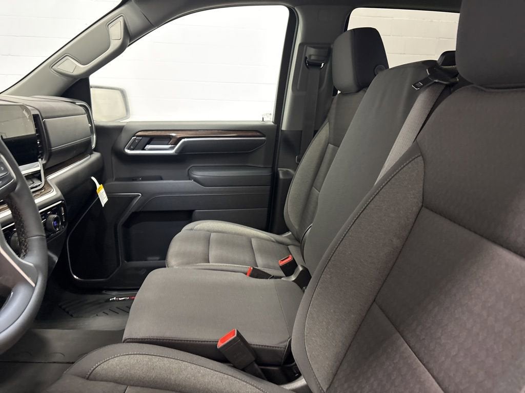 2026 Chevrolet Silverado 1500 RST Crew Cab Short Box 4WD