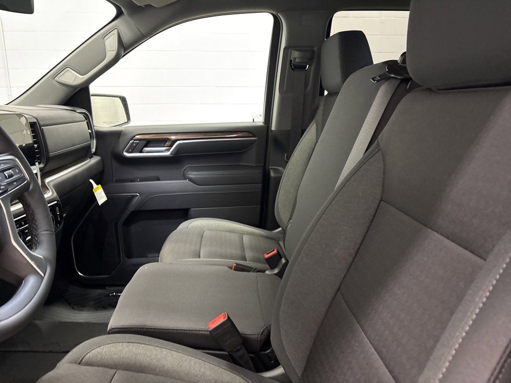 2026 Chevrolet Silverado 1500 RST Crew Cab Short Box 4WD