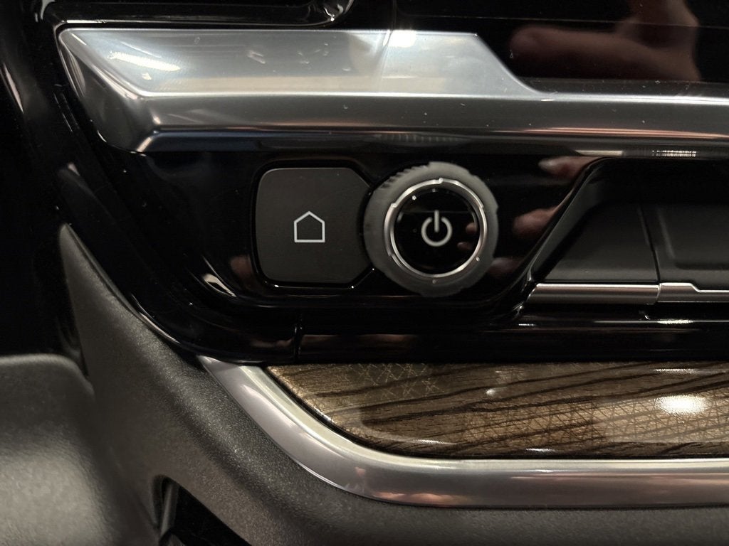 2026 Chevrolet Silverado 1500 RST Crew Cab Short Box 4WD