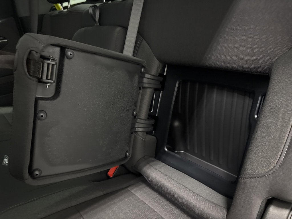 2026 Chevrolet Silverado 1500 RST Crew Cab Short Box 4WD