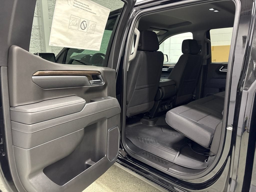 2026 Chevrolet Silverado 1500 RST Crew Cab Short Box 4WD