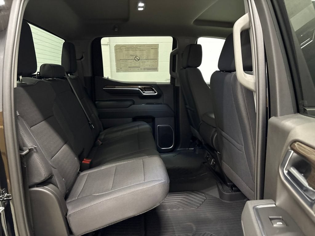 2026 Chevrolet Silverado 1500 RST Crew Cab Short Box 4WD