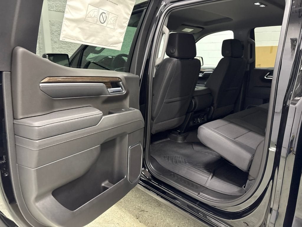 2026 Chevrolet Silverado 1500 RST Crew Cab Short Box 4WD