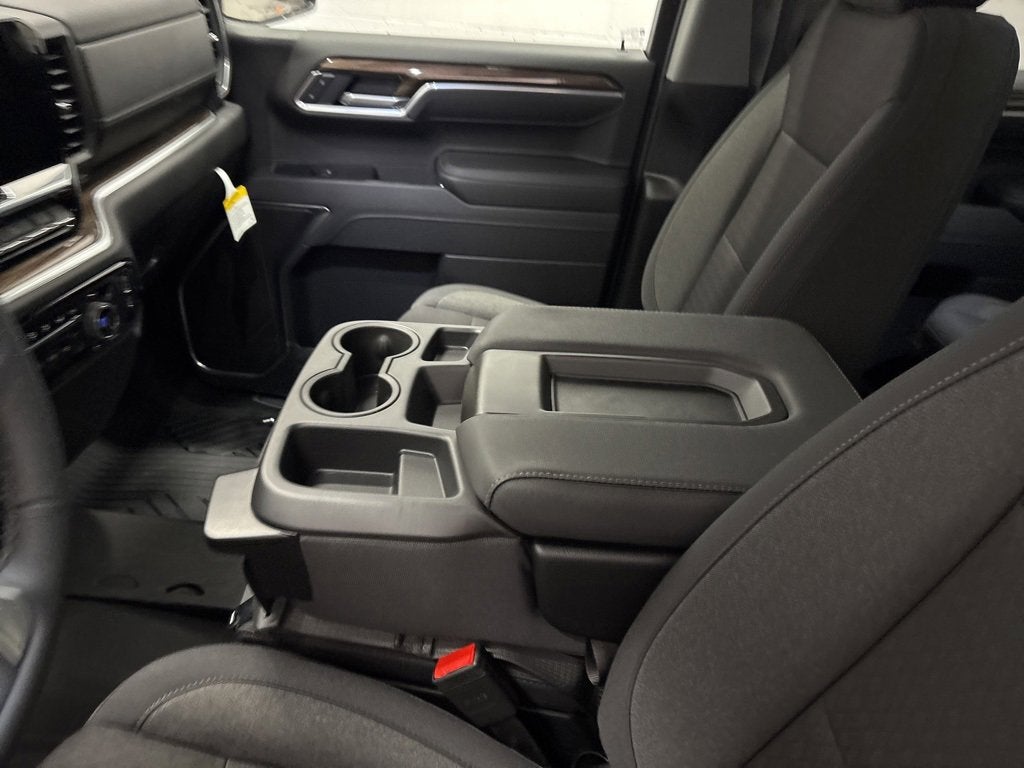 2026 Chevrolet Silverado 1500 RST Crew Cab Short Box 4WD