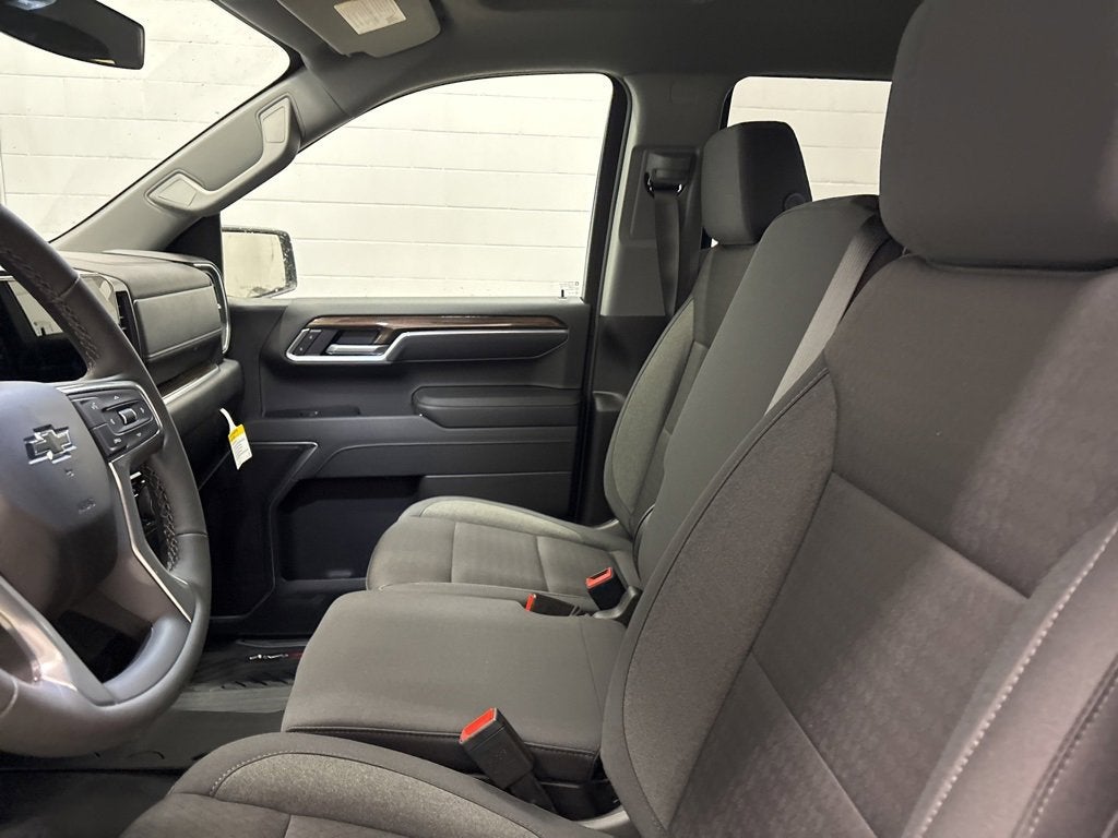 2026 Chevrolet Silverado 1500 RST Crew Cab Short Box 4WD