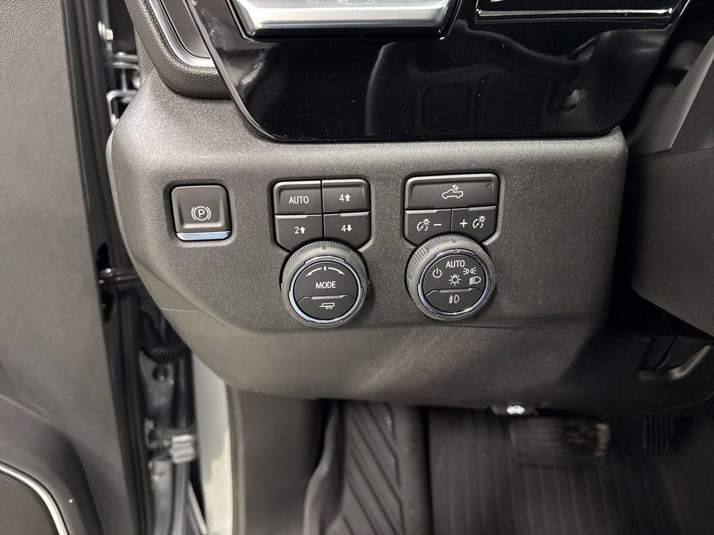 2026 Chevrolet Silverado 1500 RST Crew Cab Short Box 4WD