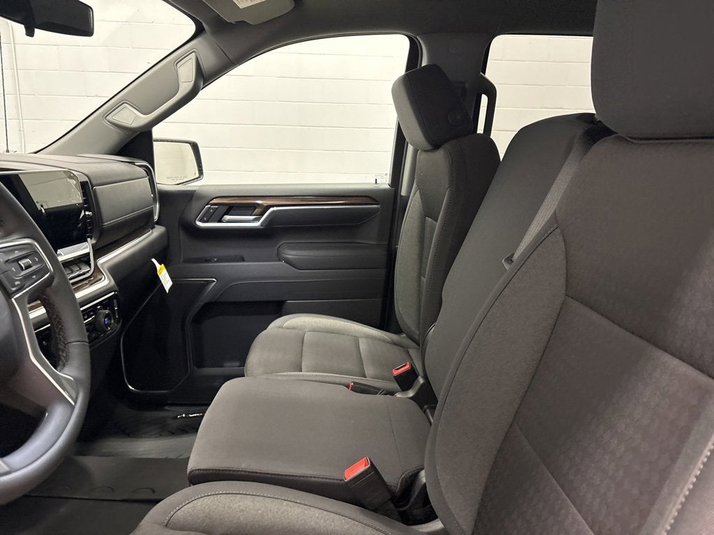 2026 Chevrolet Silverado 1500 RST Crew Cab Short Box 4WD