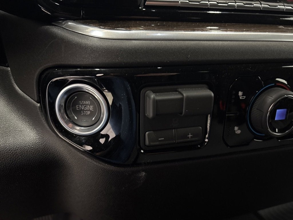 2026 Chevrolet Silverado 1500 RST Crew Cab Short Box 4WD