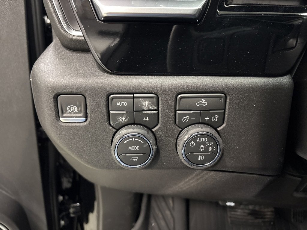 2026 Chevrolet Silverado 1500 RST Crew Cab Short Box 4WD