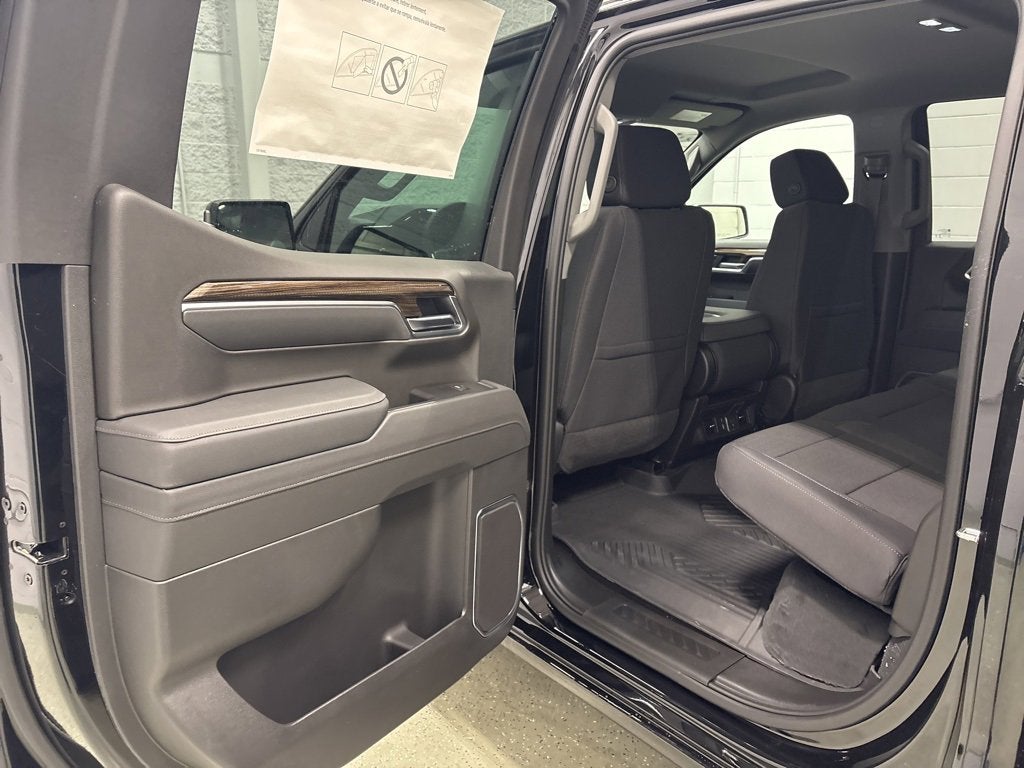 2026 Chevrolet Silverado 1500 RST Crew Cab Short Box 4WD