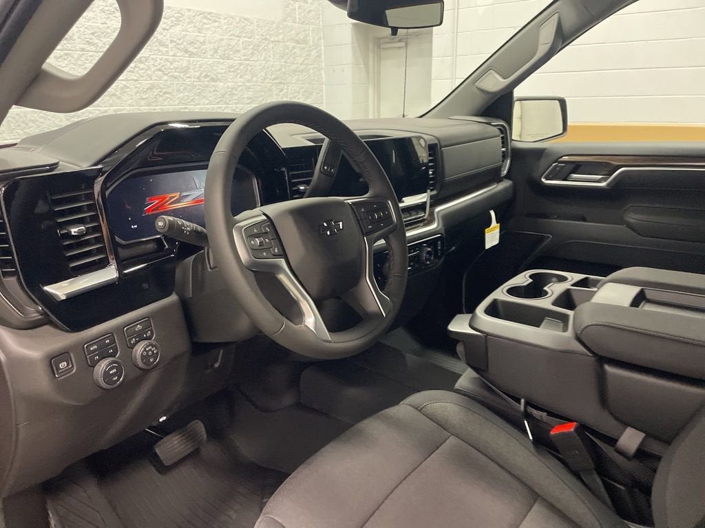 2026 Chevrolet Silverado 1500 RST Crew Cab Short Box 4WD