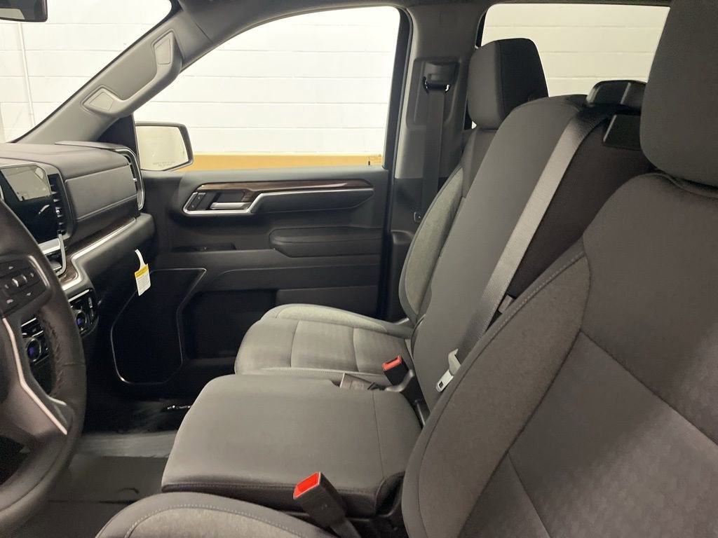 2026 Chevrolet Silverado 1500 RST Crew Cab Short Box 4WD