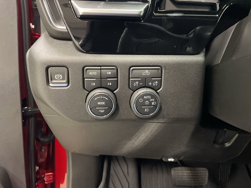 2026 Chevrolet Silverado 1500 RST Crew Cab Short Box 4WD