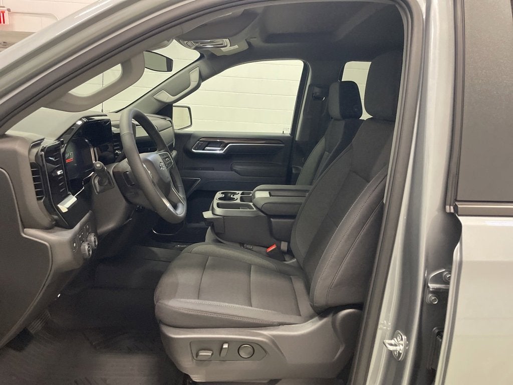 2026 Chevrolet Silverado 1500 RST Crew Cab Short Box 4WD