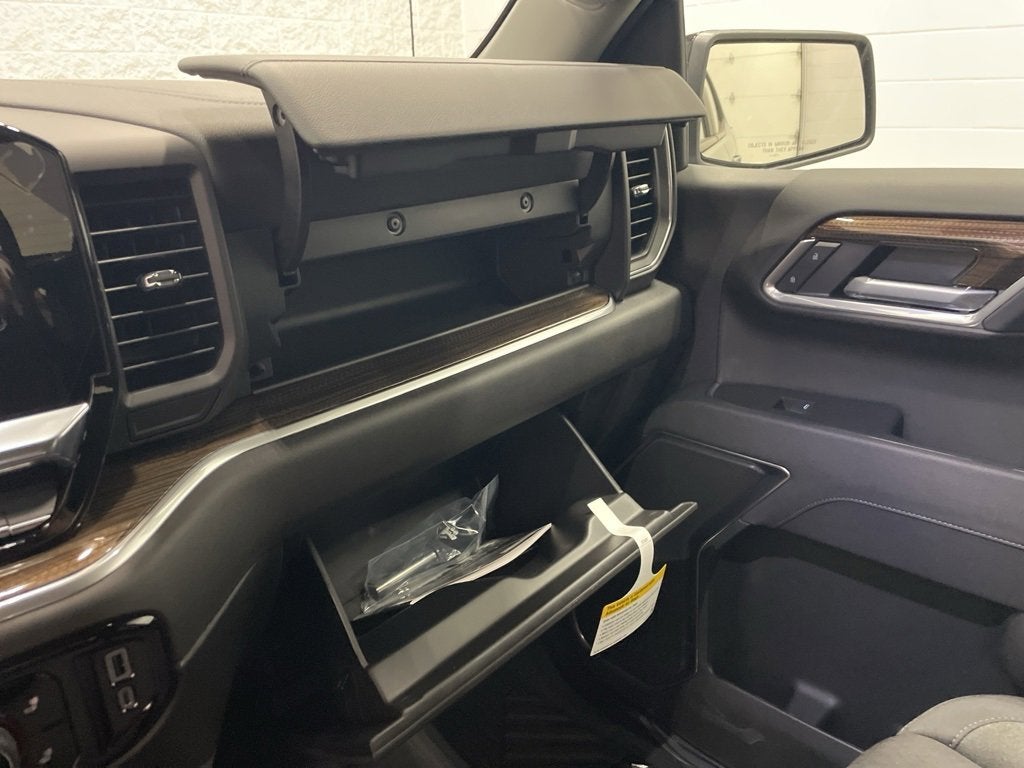 2026 Chevrolet Silverado 1500 RST Crew Cab Short Box 4WD