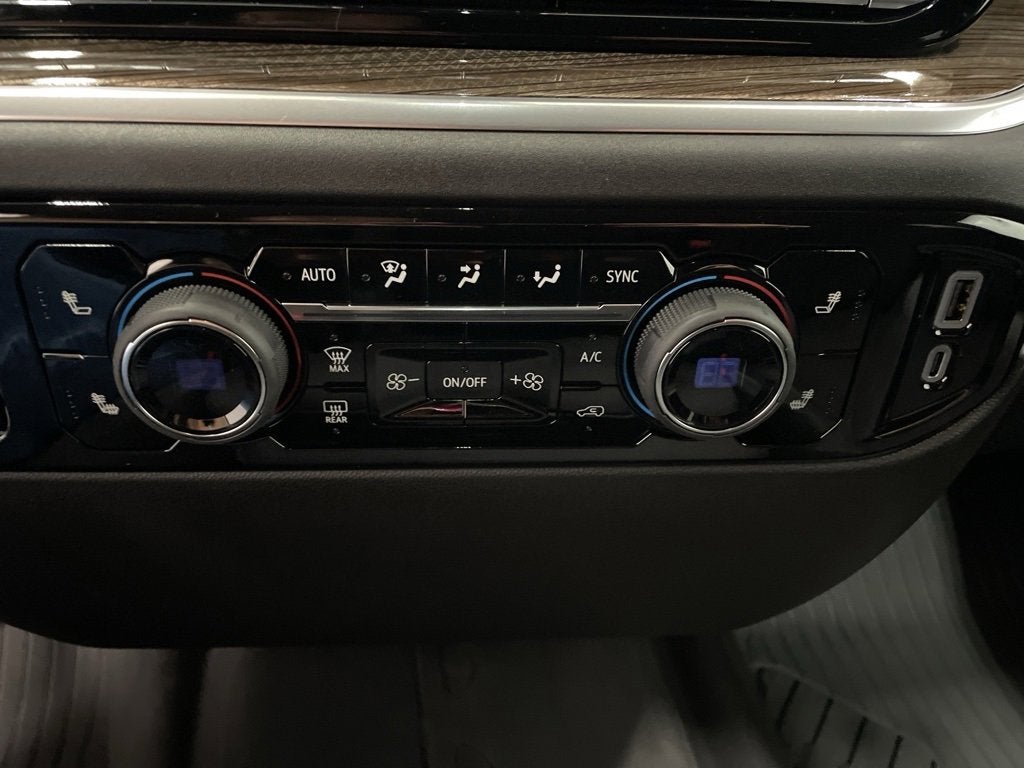 2026 Chevrolet Silverado 1500 RST Crew Cab Short Box 4WD