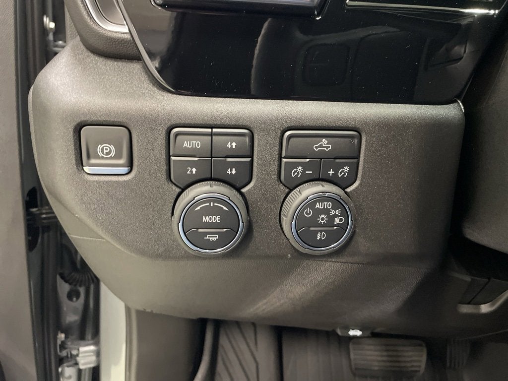 2026 Chevrolet Silverado 1500 RST Crew Cab Short Box 4WD