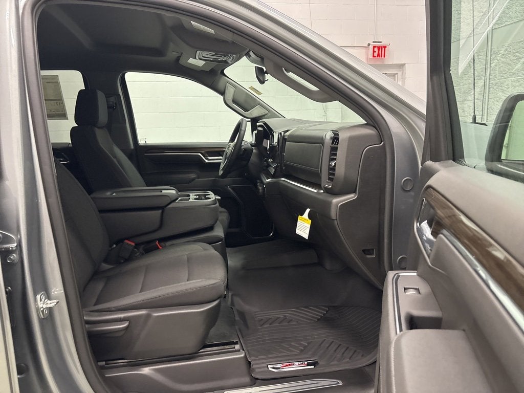 2026 Chevrolet Silverado 1500 RST Crew Cab Short Box 4WD