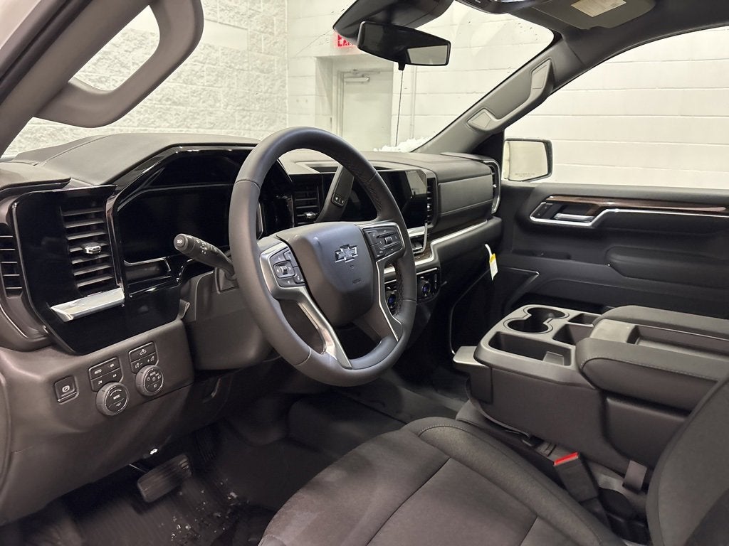 2026 Chevrolet Silverado 1500 RST Crew Cab Short Box 4WD