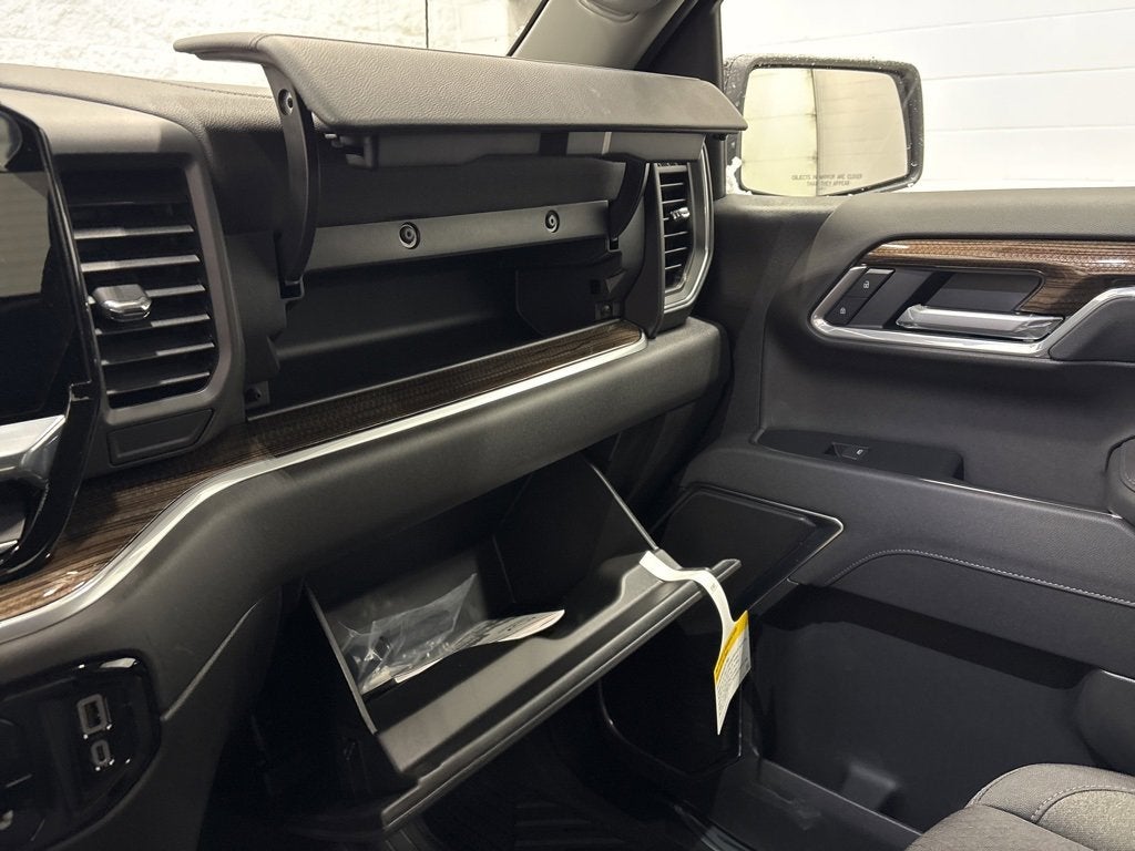 2026 Chevrolet Silverado 1500 RST Crew Cab Short Box 4WD