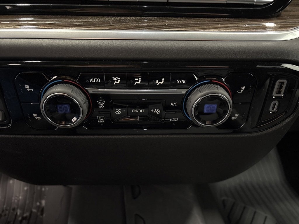 2026 Chevrolet Silverado 1500 RST Crew Cab Short Box 4WD