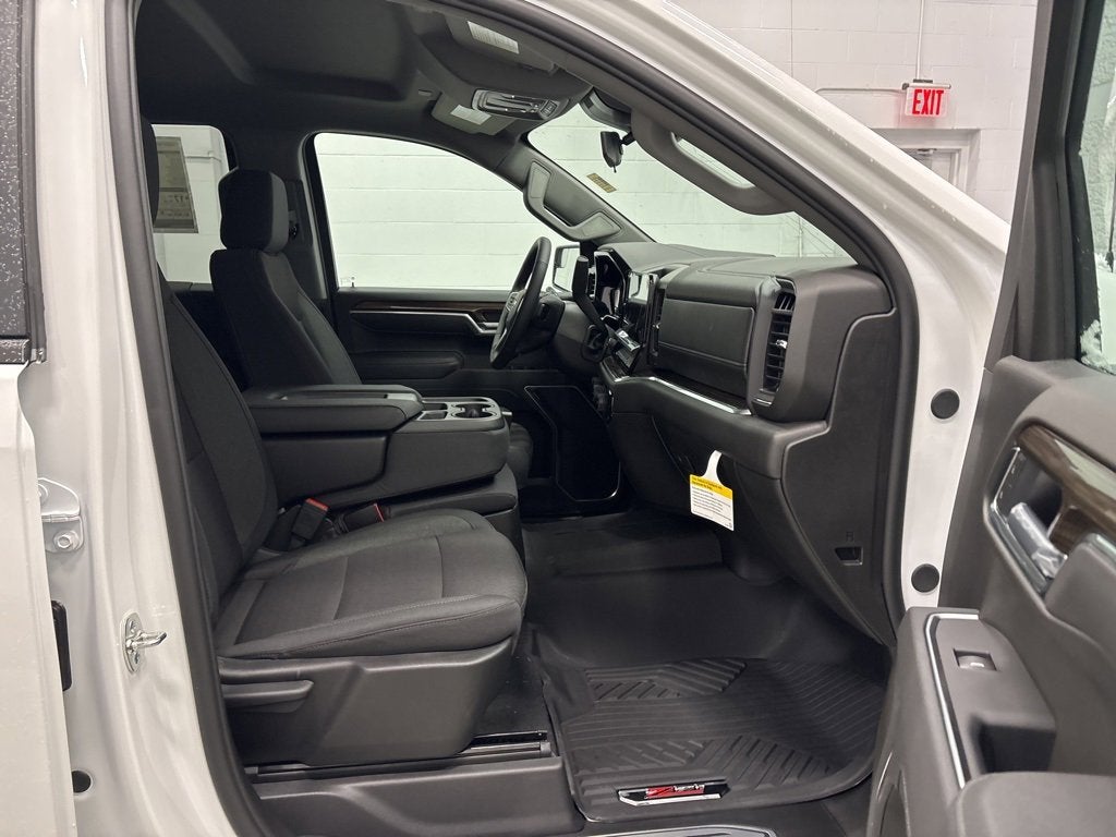 2026 Chevrolet Silverado 1500 RST Crew Cab Short Box 4WD