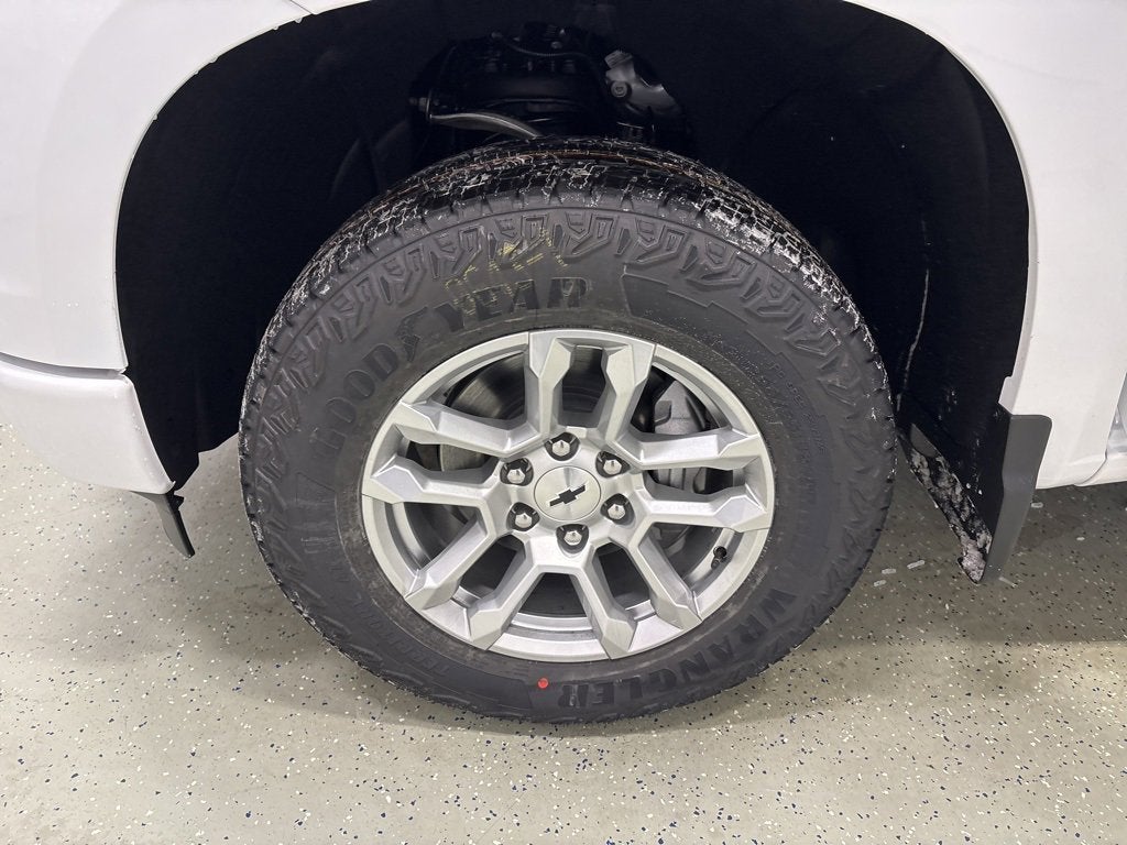 2026 Chevrolet Silverado 1500 RST Crew Cab Short Box 4WD