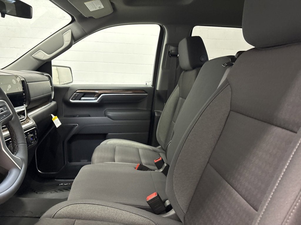 2026 Chevrolet Silverado 1500 RST Crew Cab Short Box 4WD