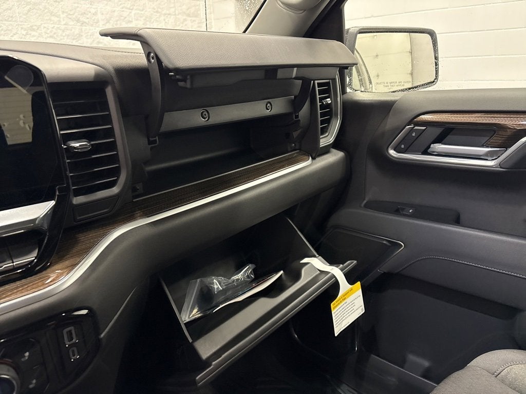 2026 Chevrolet Silverado 1500 RST Crew Cab Short Box 4WD