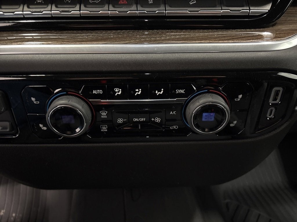 2026 Chevrolet Silverado 1500 RST Crew Cab Short Box 4WD