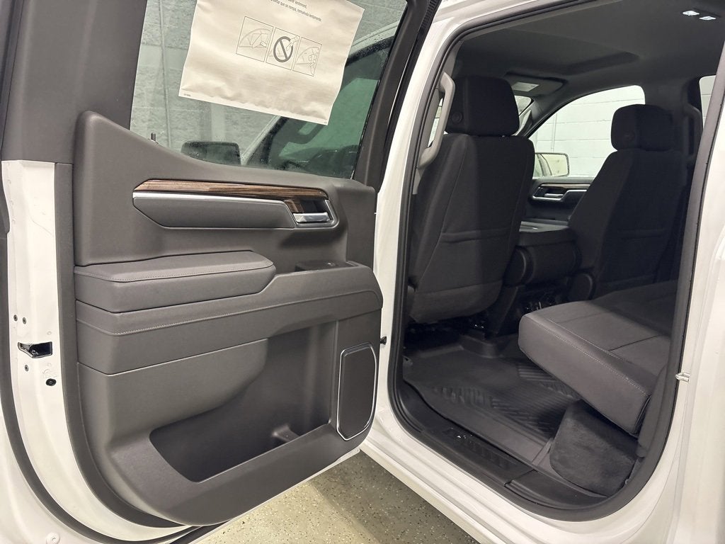 2026 Chevrolet Silverado 1500 RST Crew Cab Short Box 4WD