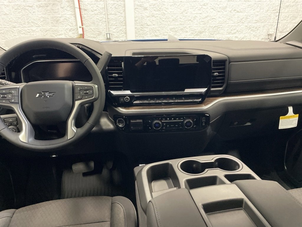 2026 Chevrolet Silverado 1500 RST Crew Cab Short Box 4WD