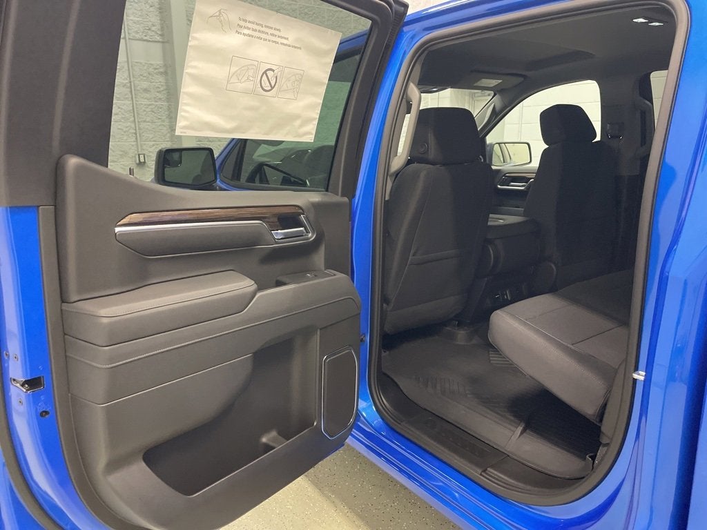 2026 Chevrolet Silverado 1500 RST Crew Cab Short Box 4WD