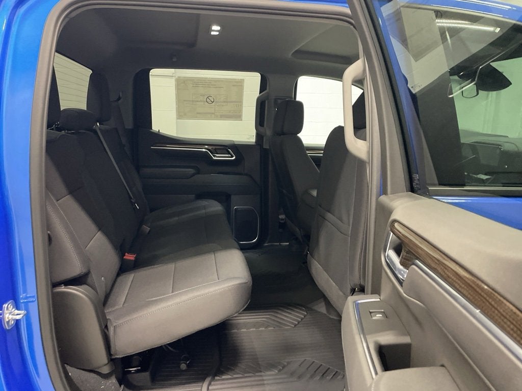 2026 Chevrolet Silverado 1500 RST Crew Cab Short Box 4WD