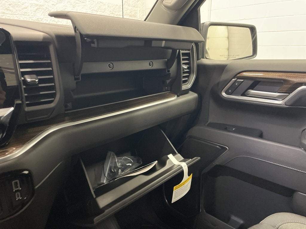 2026 Chevrolet Silverado 1500 RST Crew Cab Short Box 4WD