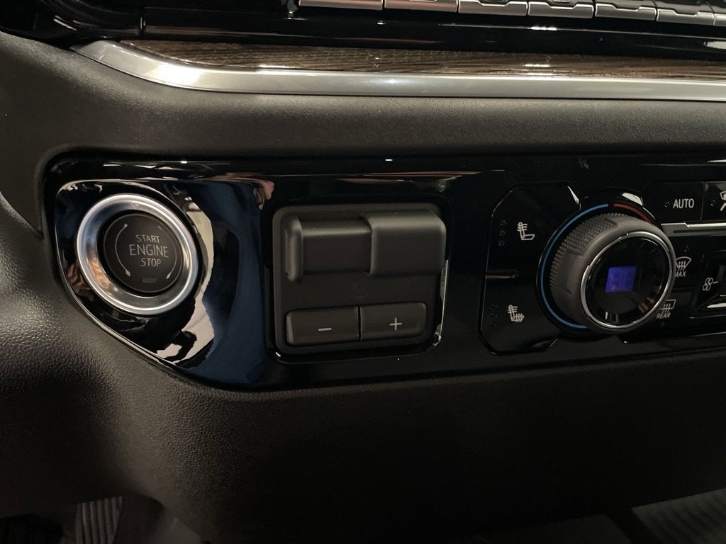 2026 Chevrolet Silverado 1500 RST Crew Cab Short Box 4WD