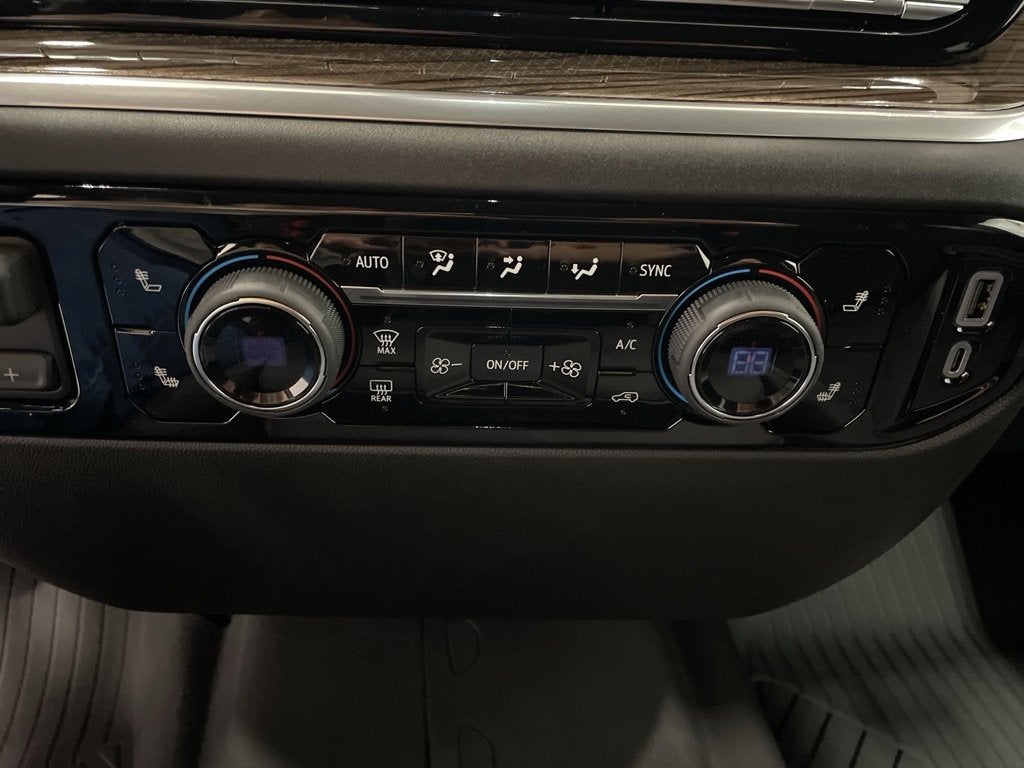 2026 Chevrolet Silverado 1500 RST Crew Cab Short Box 4WD