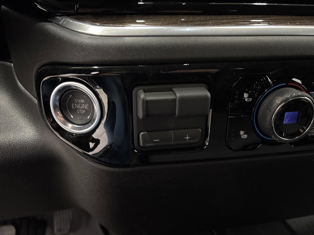 2026 Chevrolet Silverado 1500 RST Crew Cab Short Box 4WD