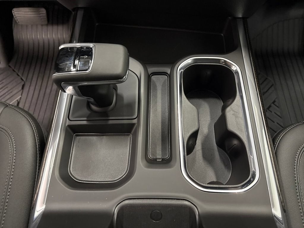 2026 Chevrolet Silverado 1500 RST Crew Cab Short Box 4WD