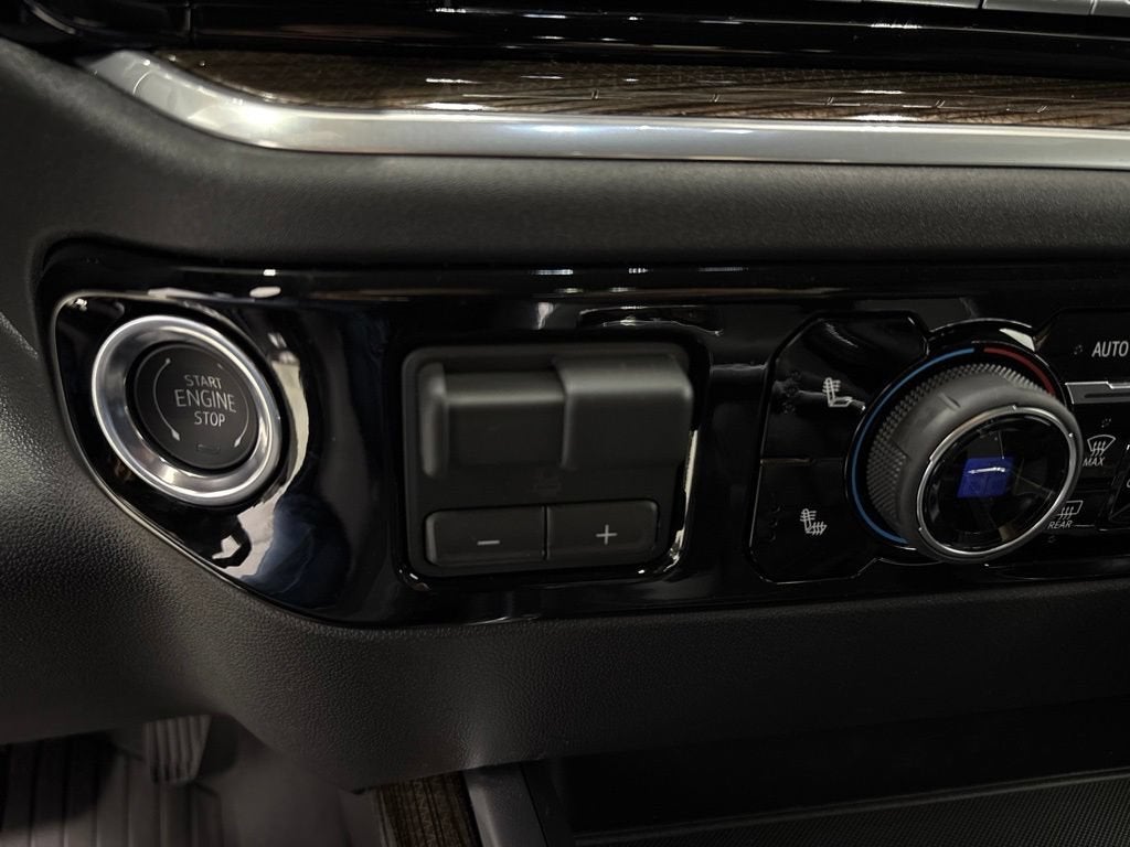2026 Chevrolet Silverado 1500 RST Crew Cab Short Box 4WD