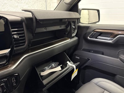 2026 Chevrolet Silverado 1500 RST Crew Cab Short Box 4WD