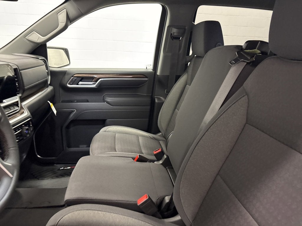 2026 Chevrolet Silverado 1500 RST Crew Cab Short Box 4WD