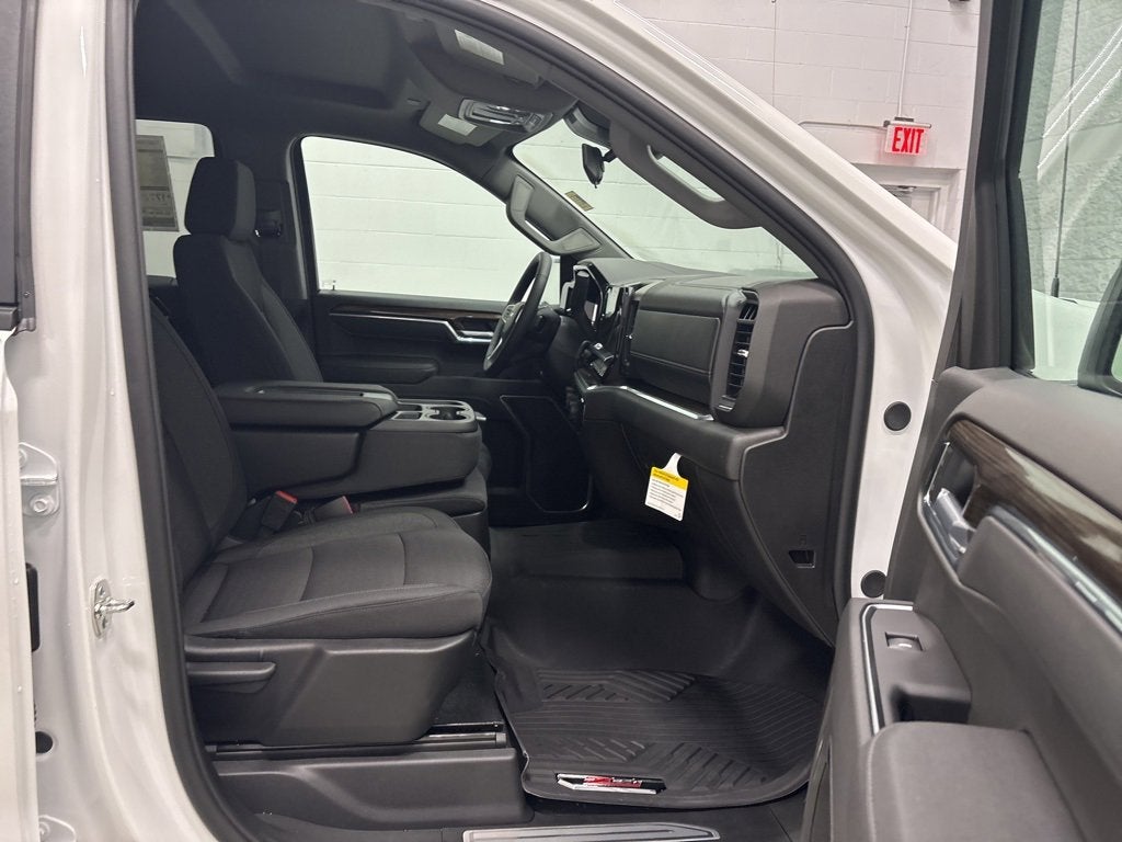 2026 Chevrolet Silverado 1500 RST Crew Cab Short Box 4WD