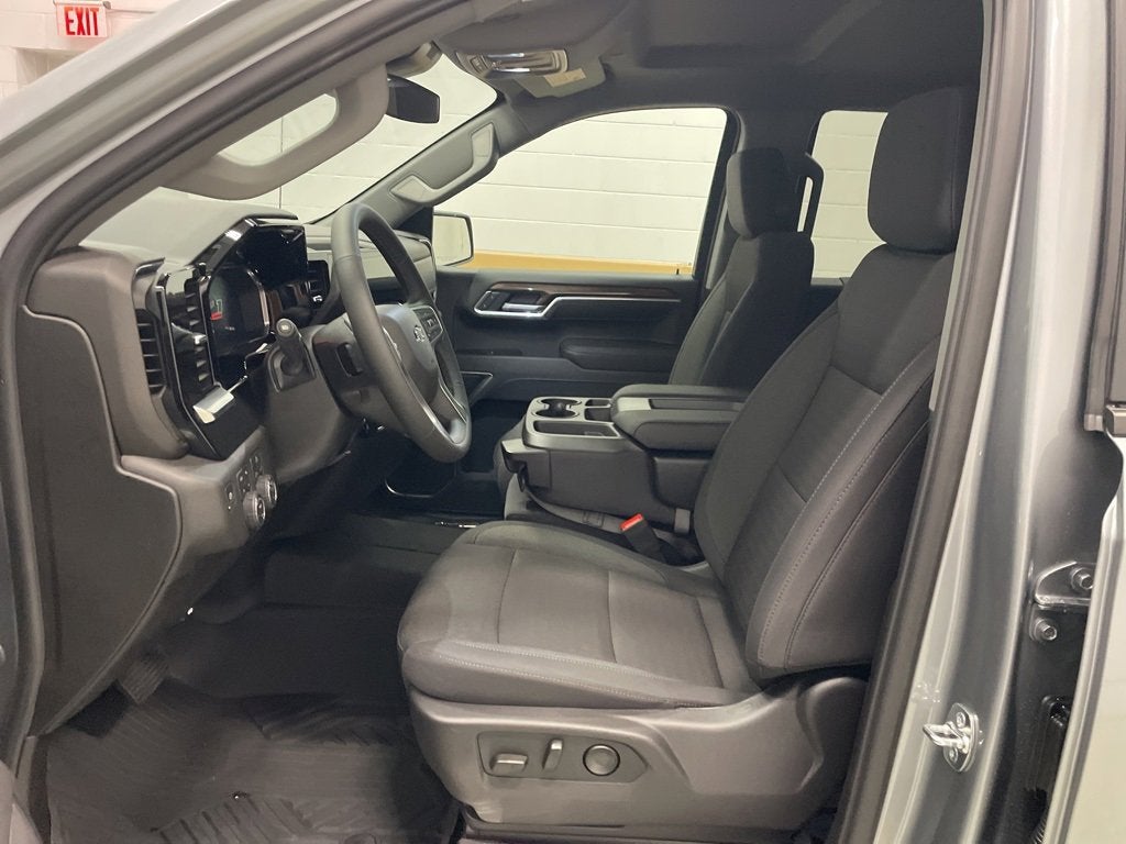 2026 Chevrolet Silverado 1500 RST Crew Cab Short Box 4WD