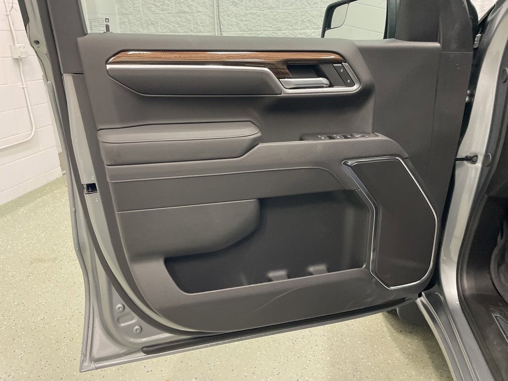 2026 Chevrolet Silverado 1500 RST Crew Cab Short Box 4WD