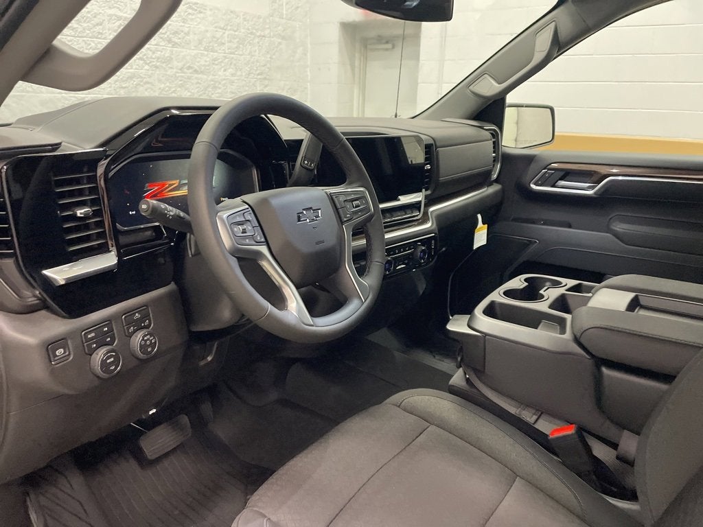 2026 Chevrolet Silverado 1500 RST Crew Cab Short Box 4WD