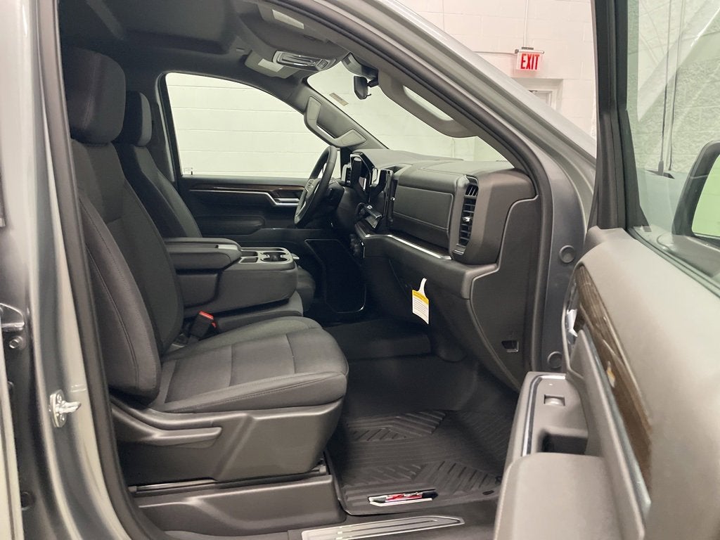 2026 Chevrolet Silverado 1500 RST Crew Cab Short Box 4WD