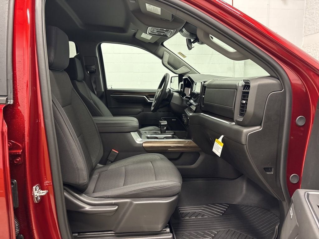 2026 Chevrolet Silverado 1500 RST Crew Cab Short Box 4WD