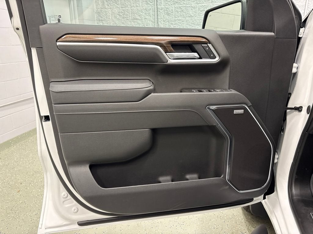 2026 Chevrolet Silverado 1500 RST Crew Cab Short Box 4WD