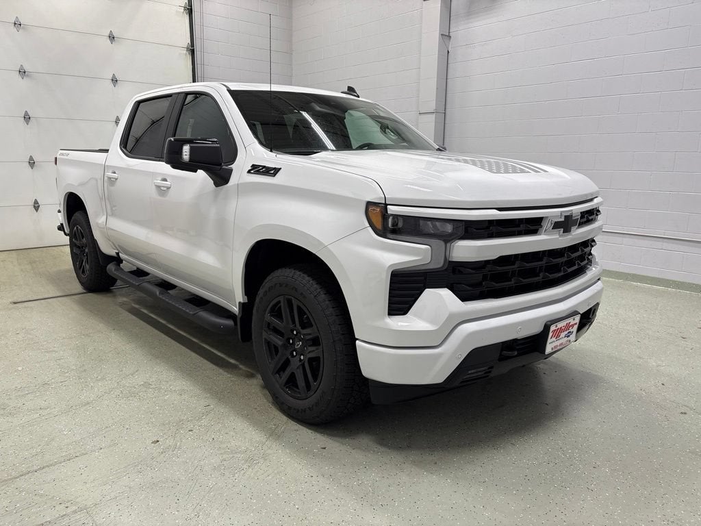 2026 Chevrolet Silverado 1500 RST Crew Cab Short Box 4WD